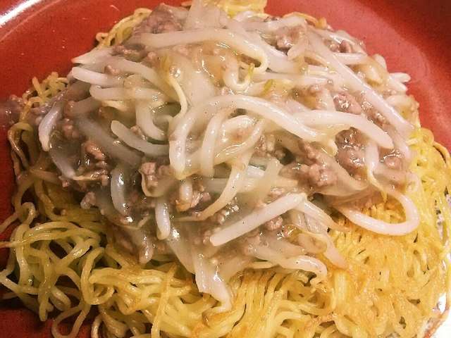 簡単!もやしとひき肉のあんかけ焼きそば♪